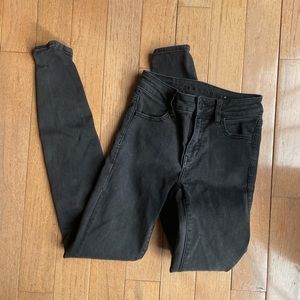 American Eagle Black High-Rise Jegging